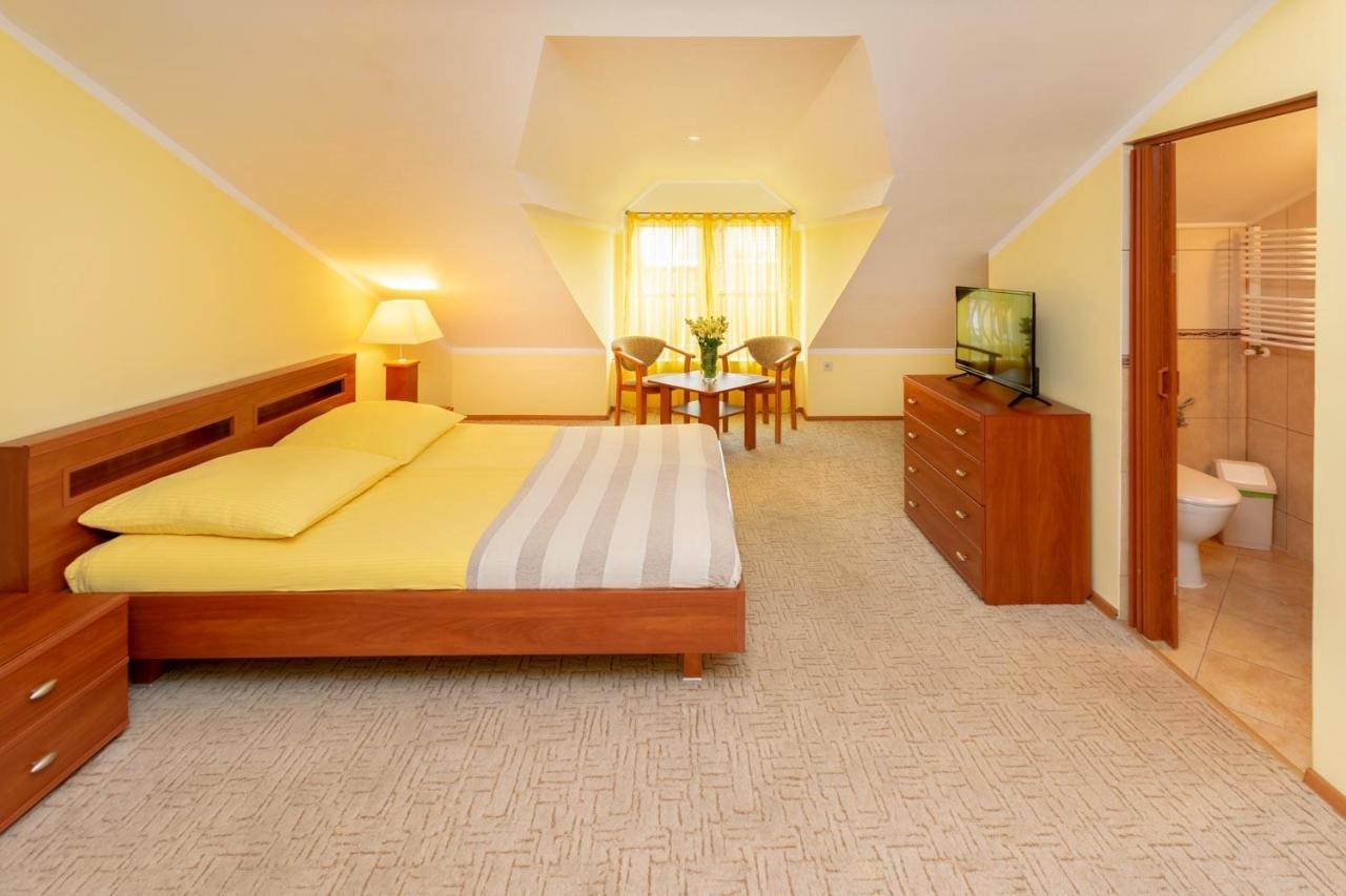 Pensjonat Marynarski - Apartamenty Darłówko Exteriér fotografie